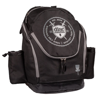 Front view of a black closed Discmania Fanatic 2 disc golf backpack.